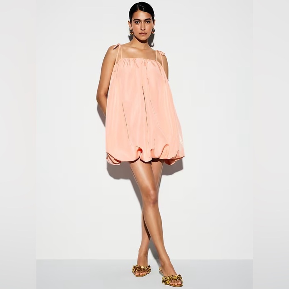 Old Navy Peach Sleeveless Taffeta Mini Dress. Size M.